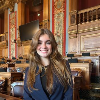 Babysitter in Meudon: Anaïs