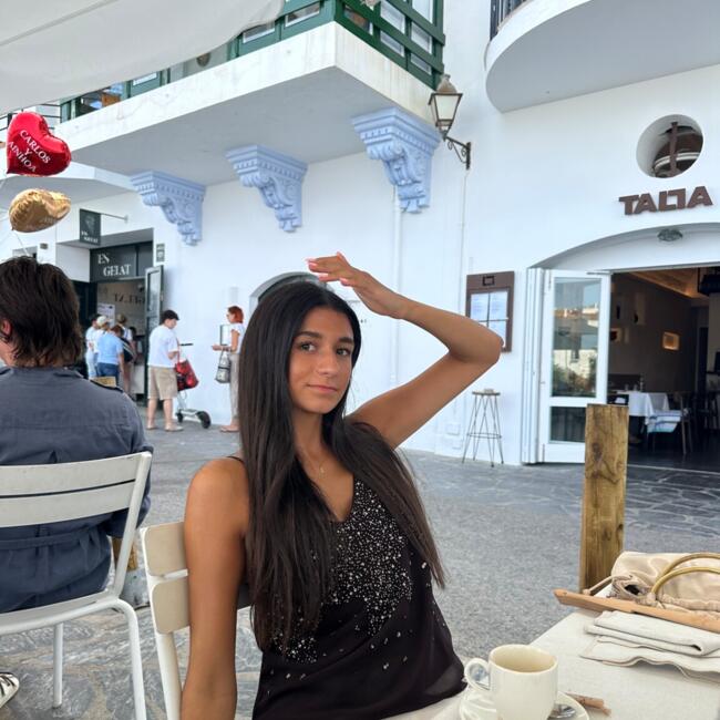 Babysitter in Argentona: Jana