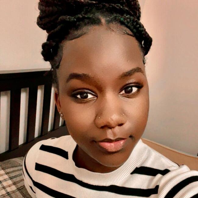 Babysitter in Sintra: Aline