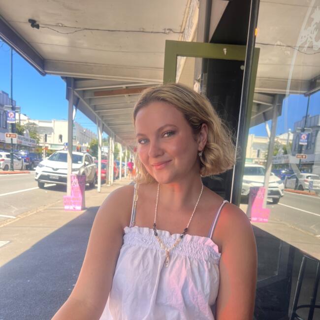 Babysitter in Wellington: Kristi