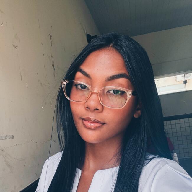 Babysitter in São Luís: Niely