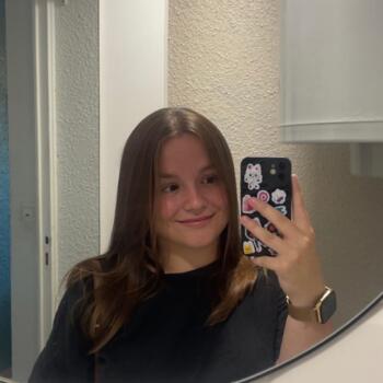 Babysitter in Lorient: Emma