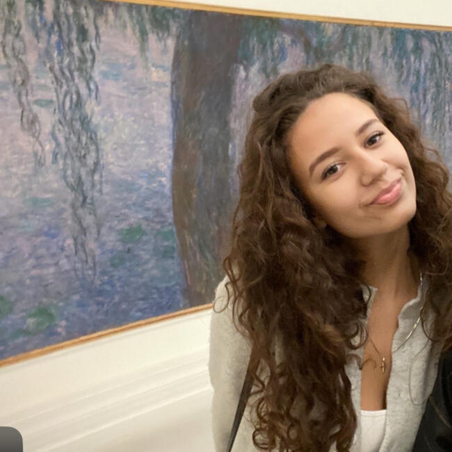 Babysitter in Savigny-sur-Orge: Mila