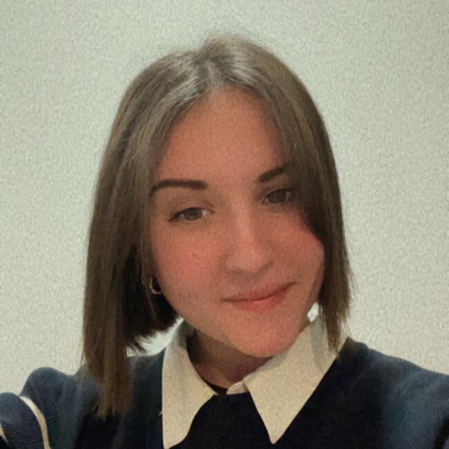 Babysitter in Marennes: Léna