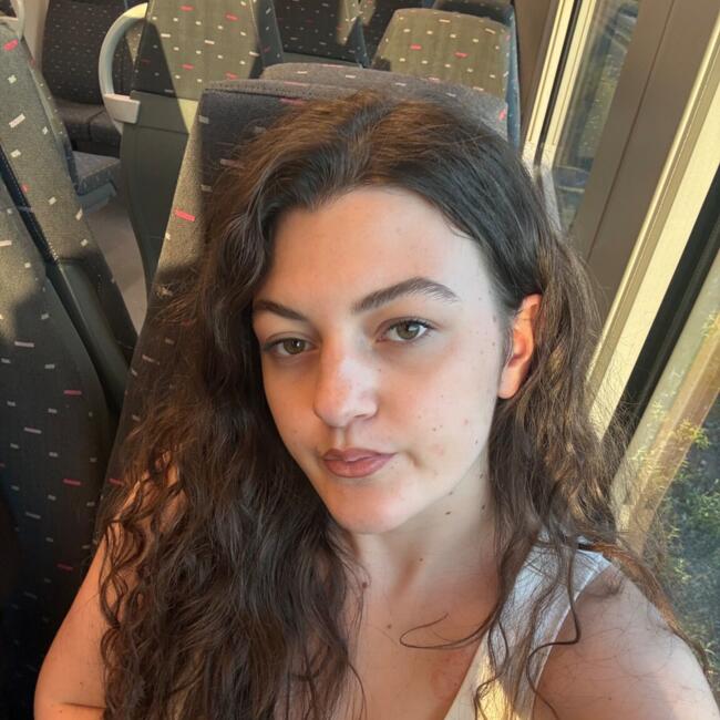 Babysitter in Schaerbeek/Schaarbeek: Valentina