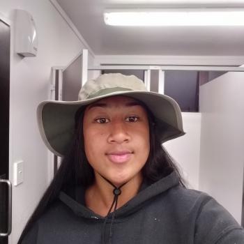 Babysitter Auckland Airport: Mele