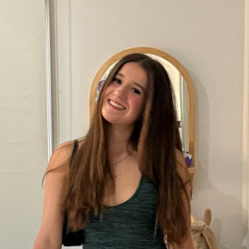 Babysitter in Melbourne: Sienna