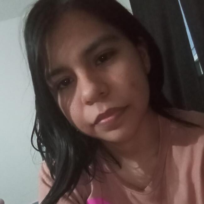 Babysitter in Garden Grove: Dayna