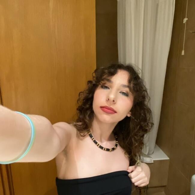 Babysitter in Athens: Lena