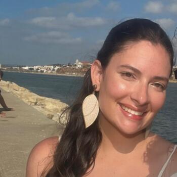 Babysitter στην περιοχή Portimão: Leslye