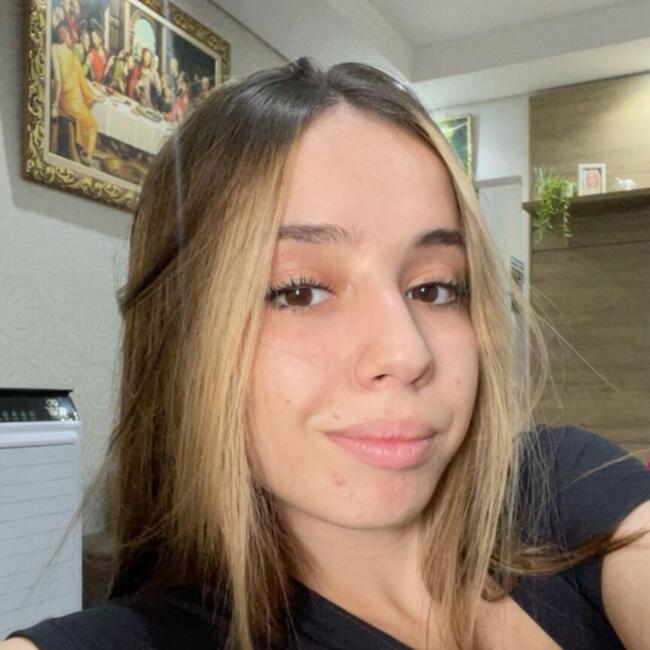 Babysitter in Americana: Gyovana