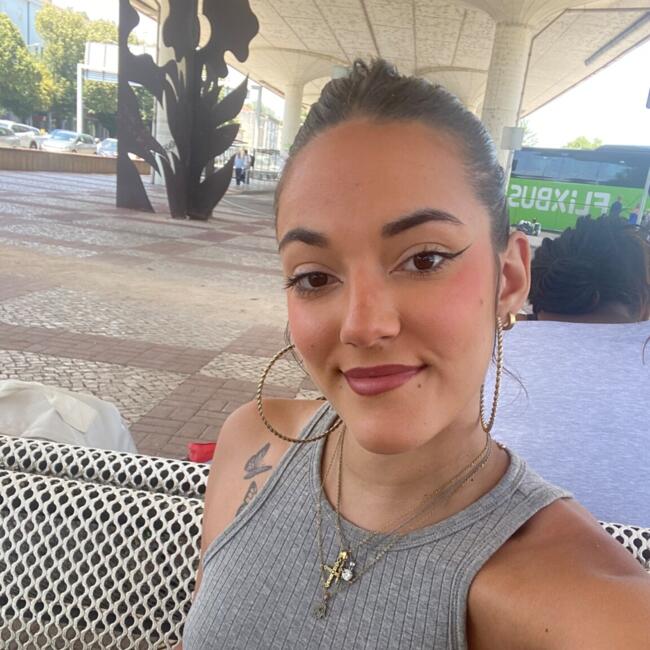 Babysitter in Covilha: Adriana