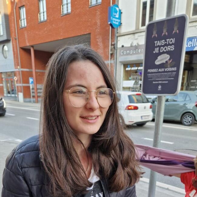 Babysitter in Namur: Maya