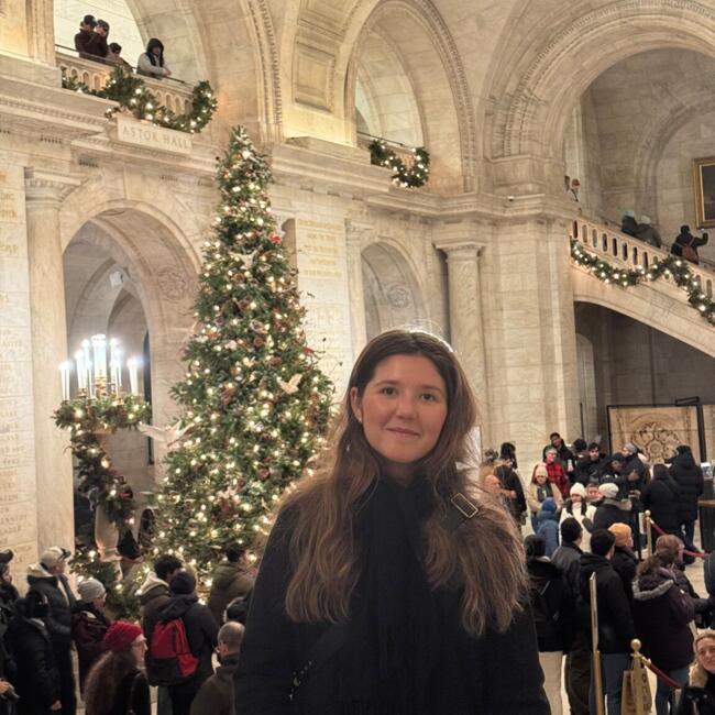 Babysitter in Minneapolis: Maria