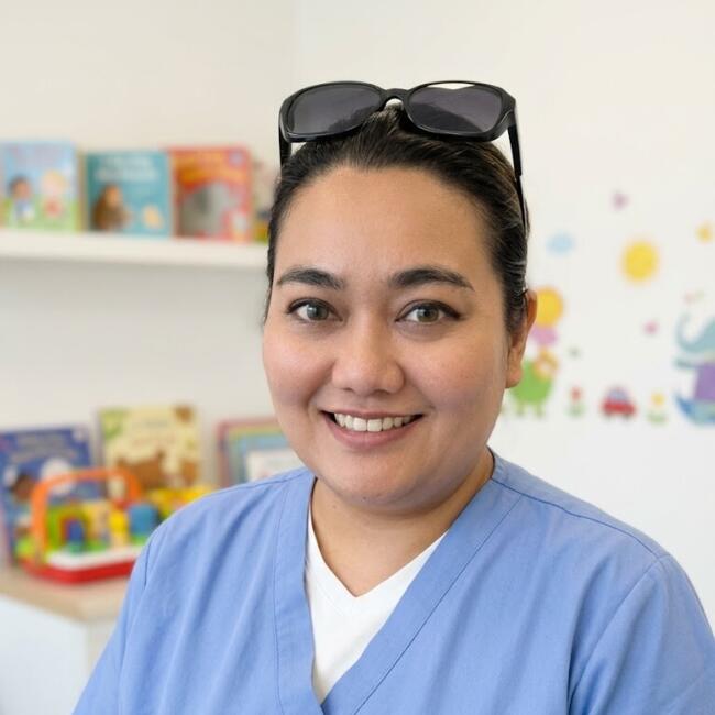 Babysitter in London: Nadira