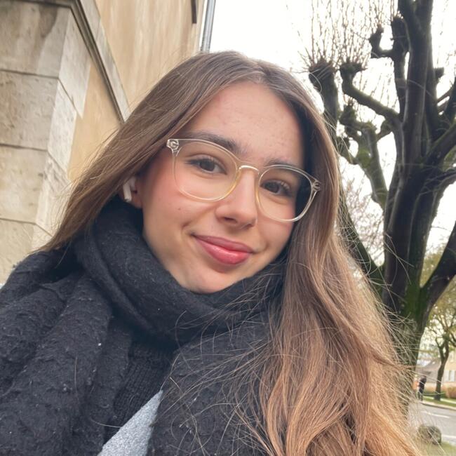 Babysitter in Orléans: Sherine