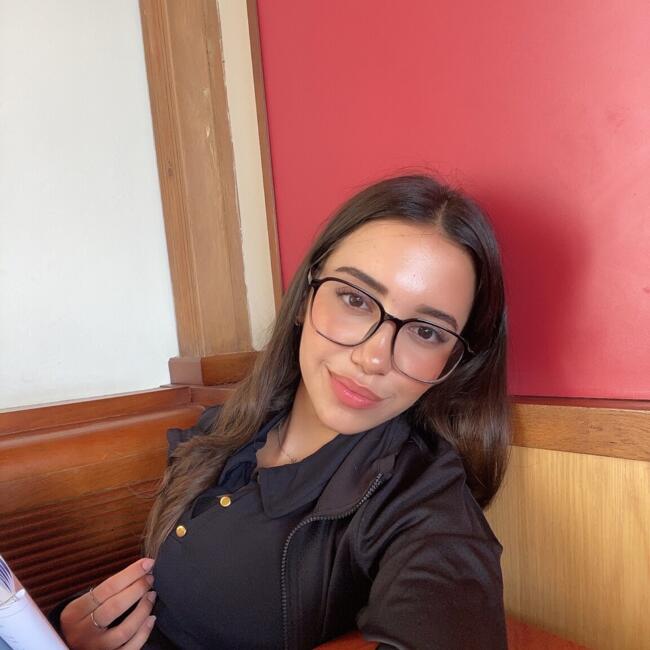 مربية أطفال في فاس: Zaynab