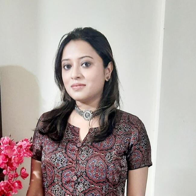 पुणे में बेबीसिटिंग की नौकरी: Puja