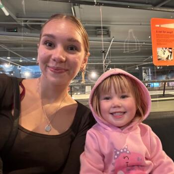 Babysitter New Plymouth: Anna