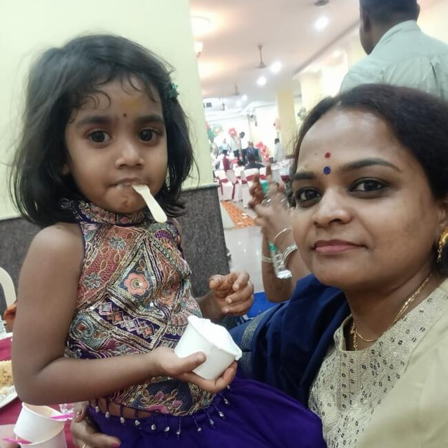 बंगलौर में आया: Gayathri