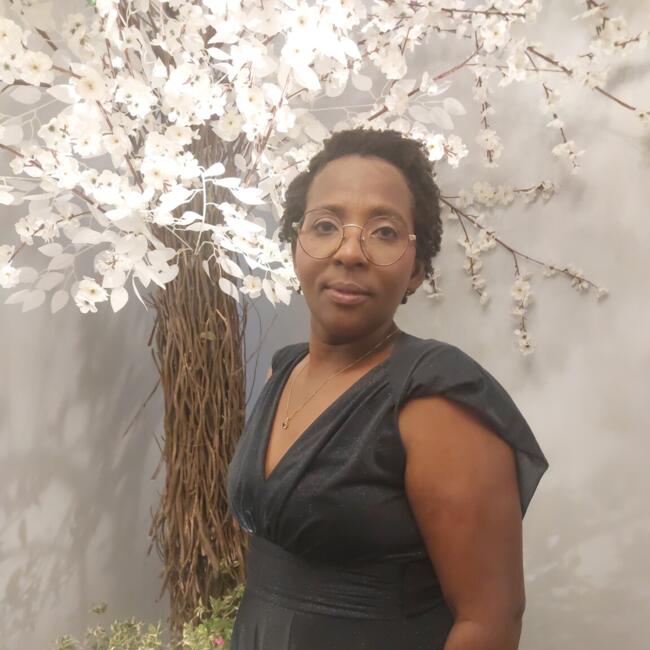 Babysitter in Campo Grande: Edna