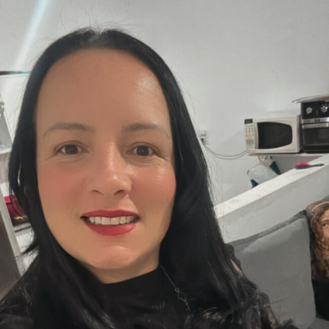 Babysitter in Itapecerica da Serra: Luana