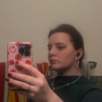 Babysitter in Halle: Bella