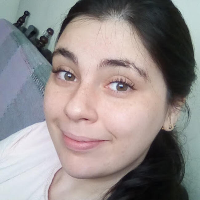 Babysitter in Niterói: Juliana