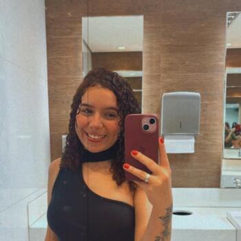 Babysitter in Aparecida de Goiânia: Lara
