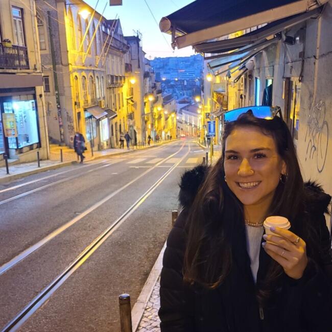 Babysitter in Los Angeles: Elise