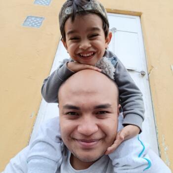 Parent Mixco: Carlos