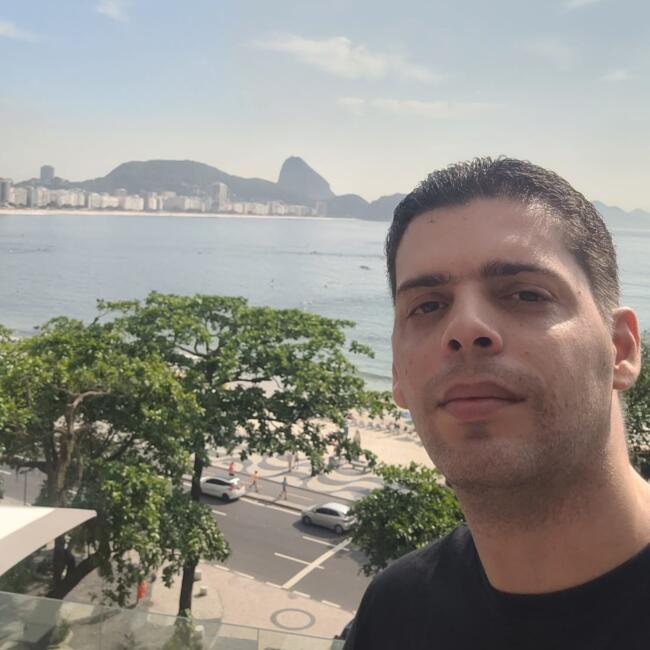 Emprego de babá em Rio de Janeiro: Diogo