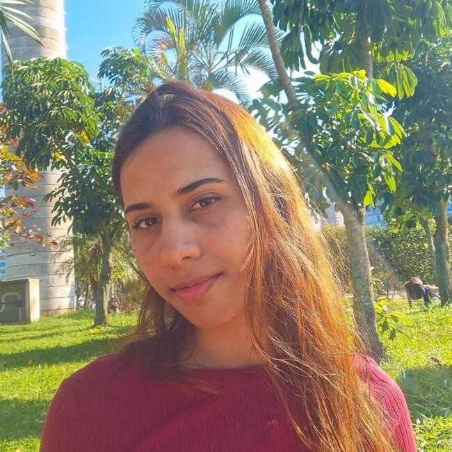 Babysitter in Murcia: Laura Elize