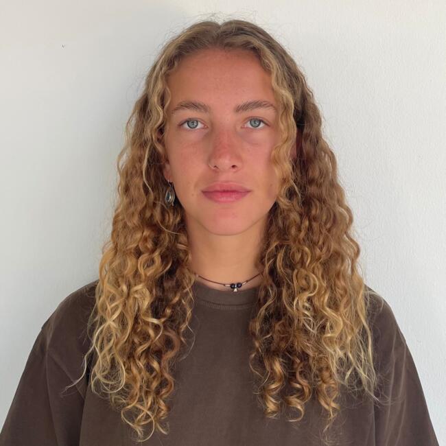 Babysitter in Divonne-les-Bains: Emma