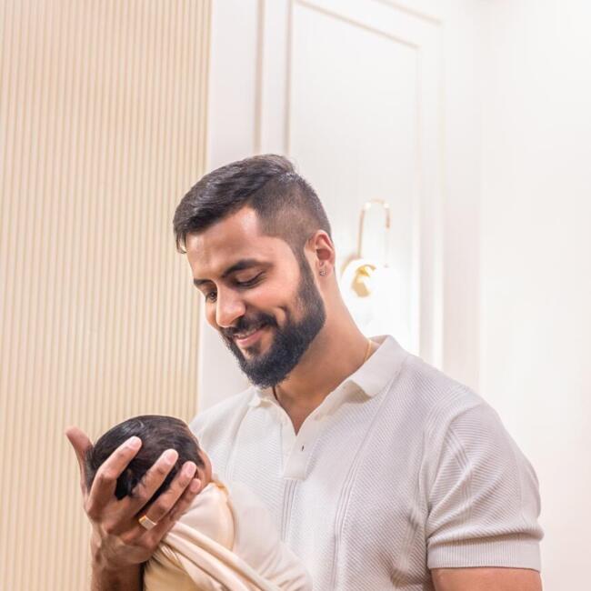 दिल्ली में बेबीसिटिंग की नौकरी: Kartik