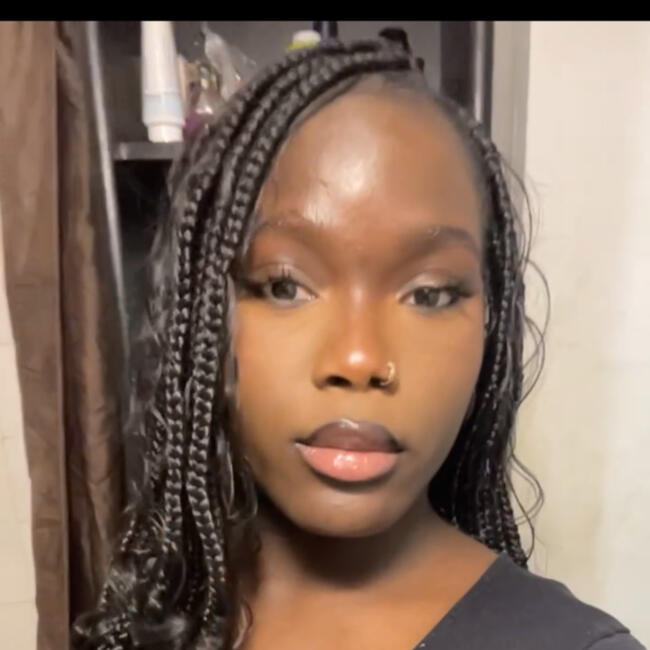 Babysitter in Colombes: Kenza