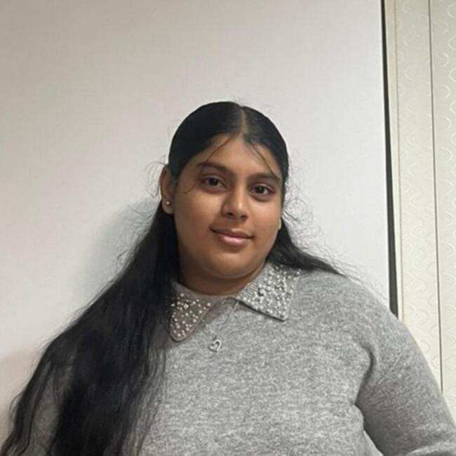 Babysitter in Oldham: Faiqa