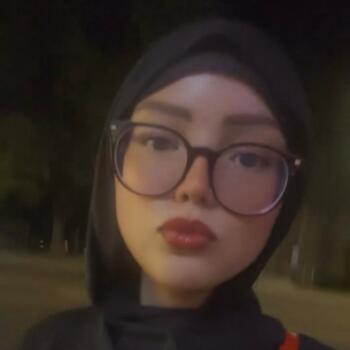 Baby-sitter in Montréal: Hajar