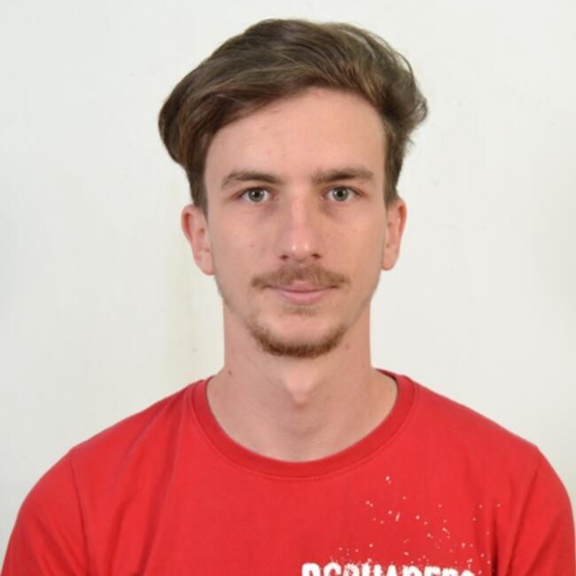 Babysitter in Aulnoy-lez-Valenciennes: Oussama