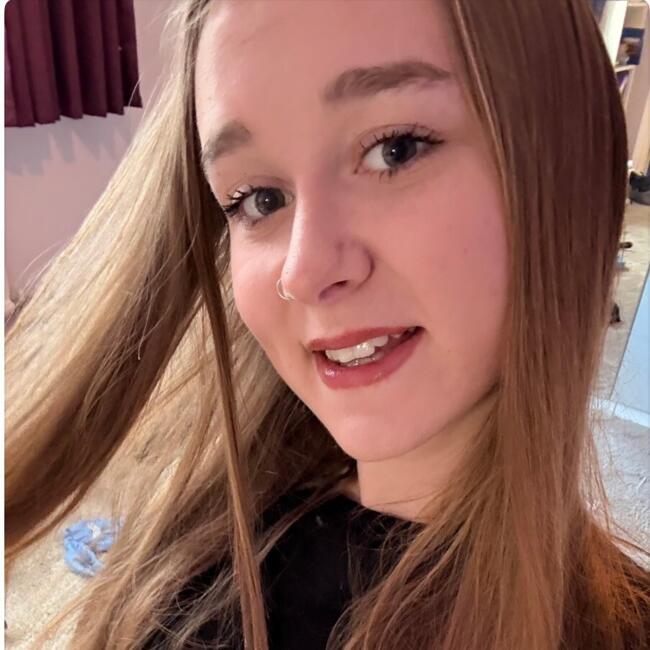 Babysitter in Redhill: Lara