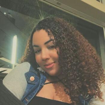 Babysitter in Serra: Laysa