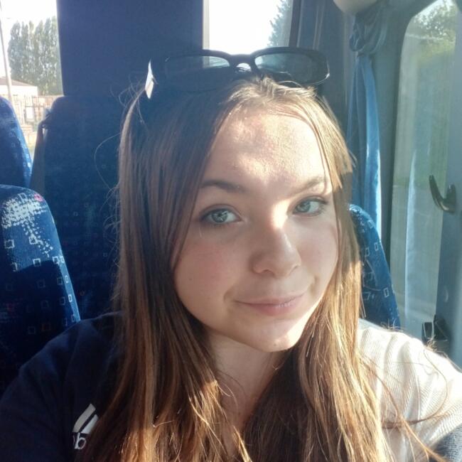 Babysitter in Hantay: Ines