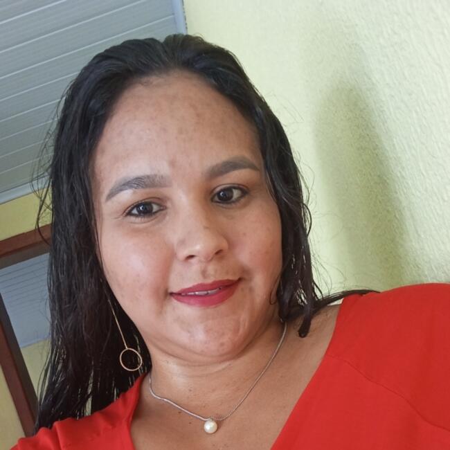 Emprego de babá em Colombo: Liliane