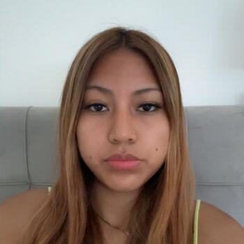 Babysitter in London: Lesly