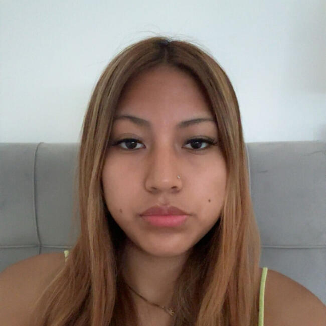 Babysitter in London: Lesly
