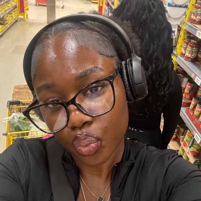 Baby-sitter in Montréal: Aimerance