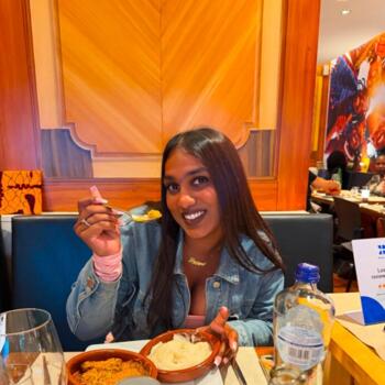 Babysitter in The Hague: Shenaya