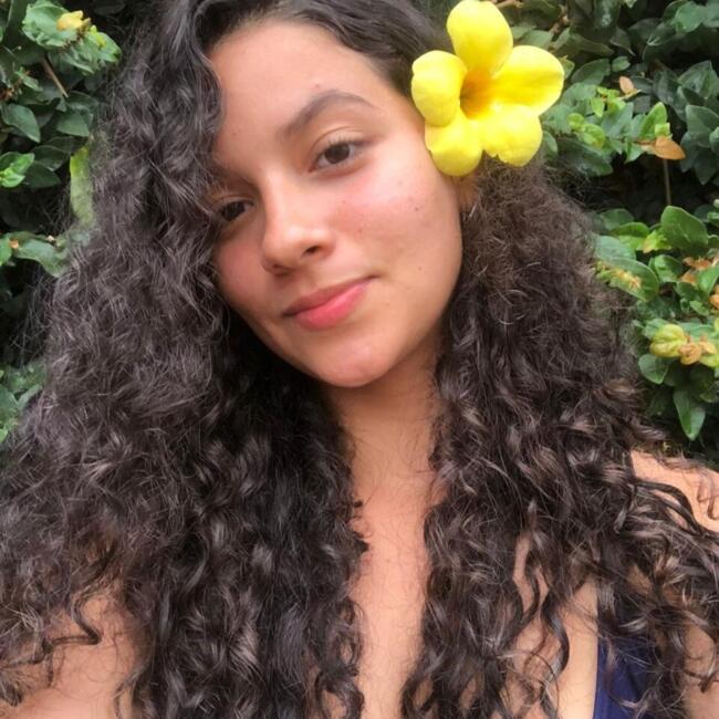 Babysitter in Araguari: Maria Clara