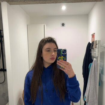 Babysitter in Lanvaudan: Lena