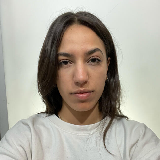 Babysitter in Rome: Zahra